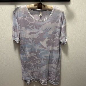 Camo we the free t-shirt, size medium
